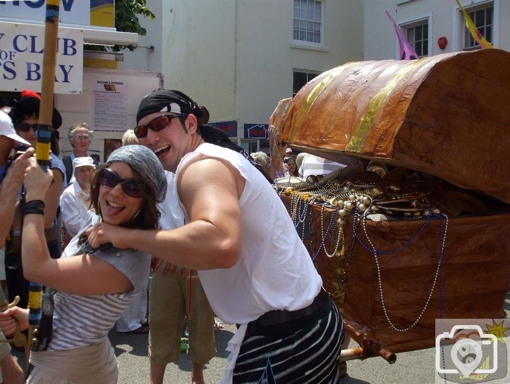 Pirates and treasure chest, Mazey Day - 26Jun10