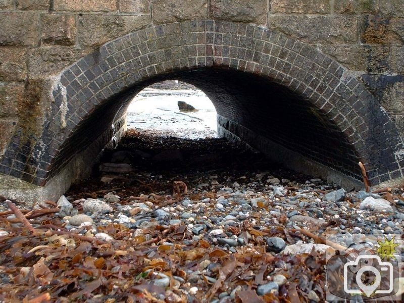 Railway bridge arch at Chyandour