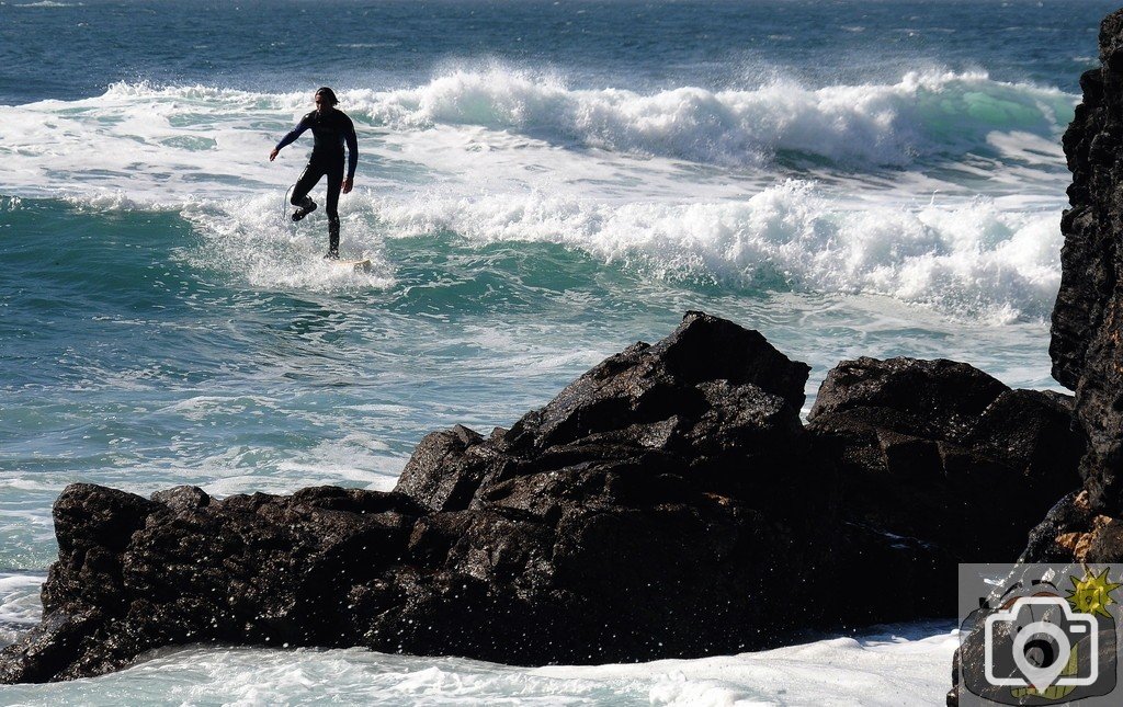 SURFING