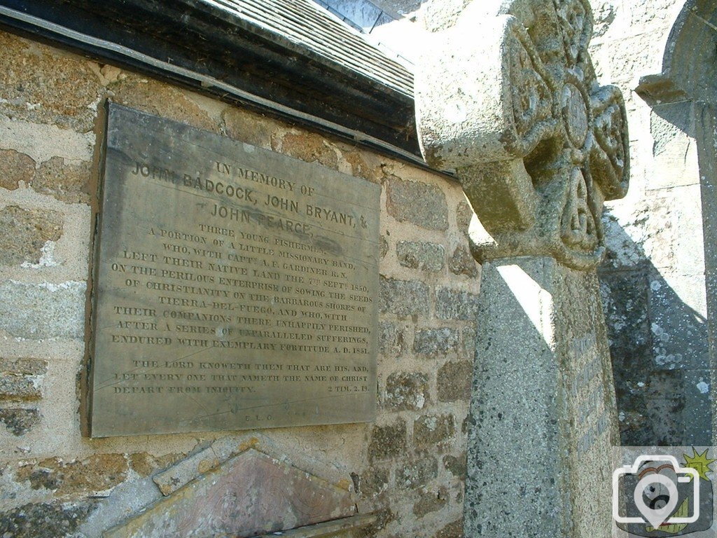 Tablet: interesting testament to brave ex-parishioners of Paul