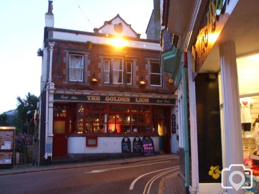 The Golden Lion, St Ives - 21st Jan, 2011