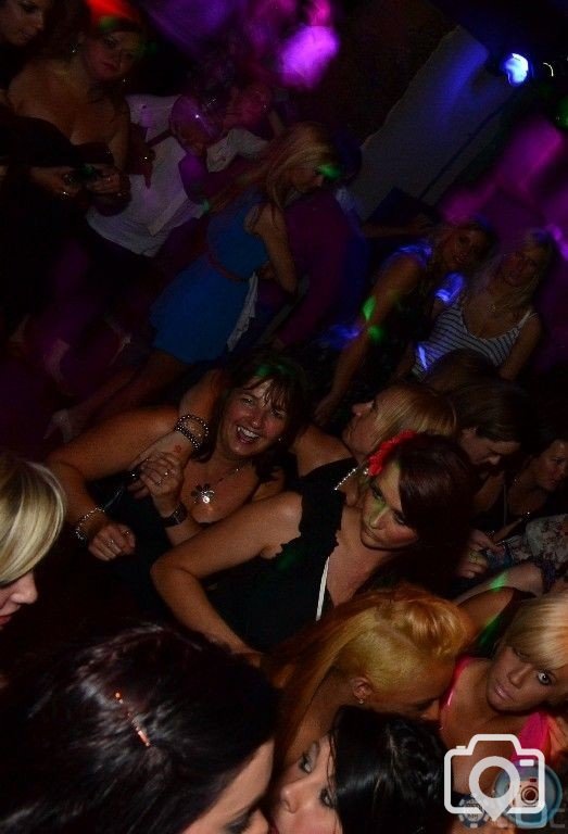 TOWIE NIGHT AT THE BARN PICS BY POKERBOY