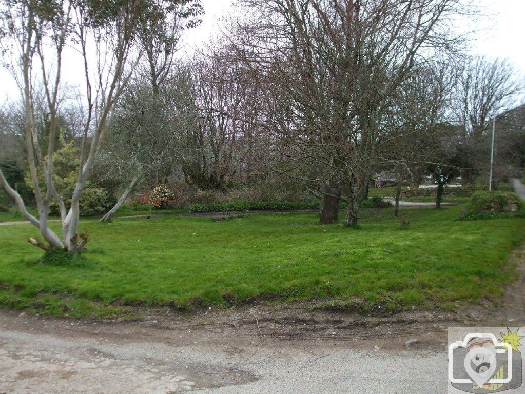 Tredavoe Village Green - 5April10