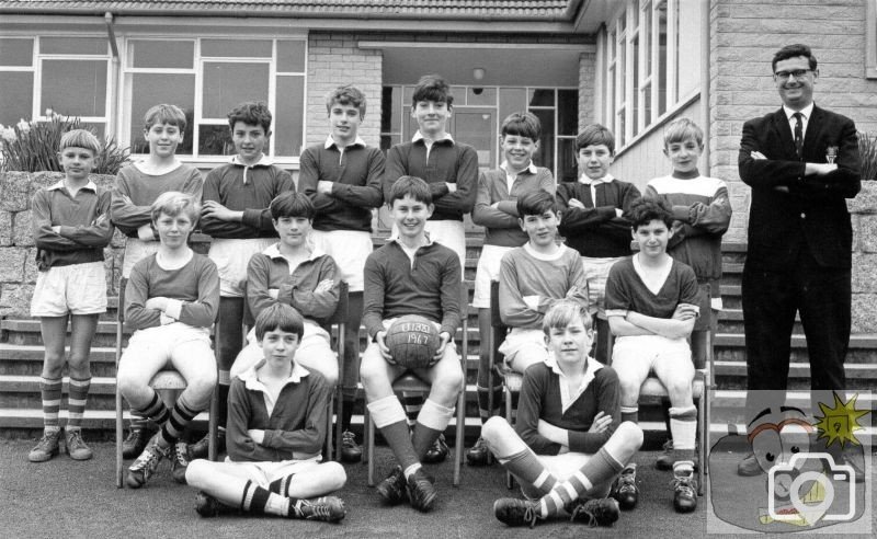 U13 Football Team 1967 (1)