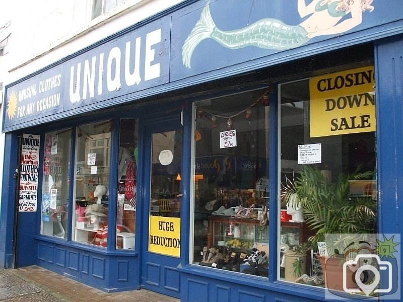 Unique closing down!