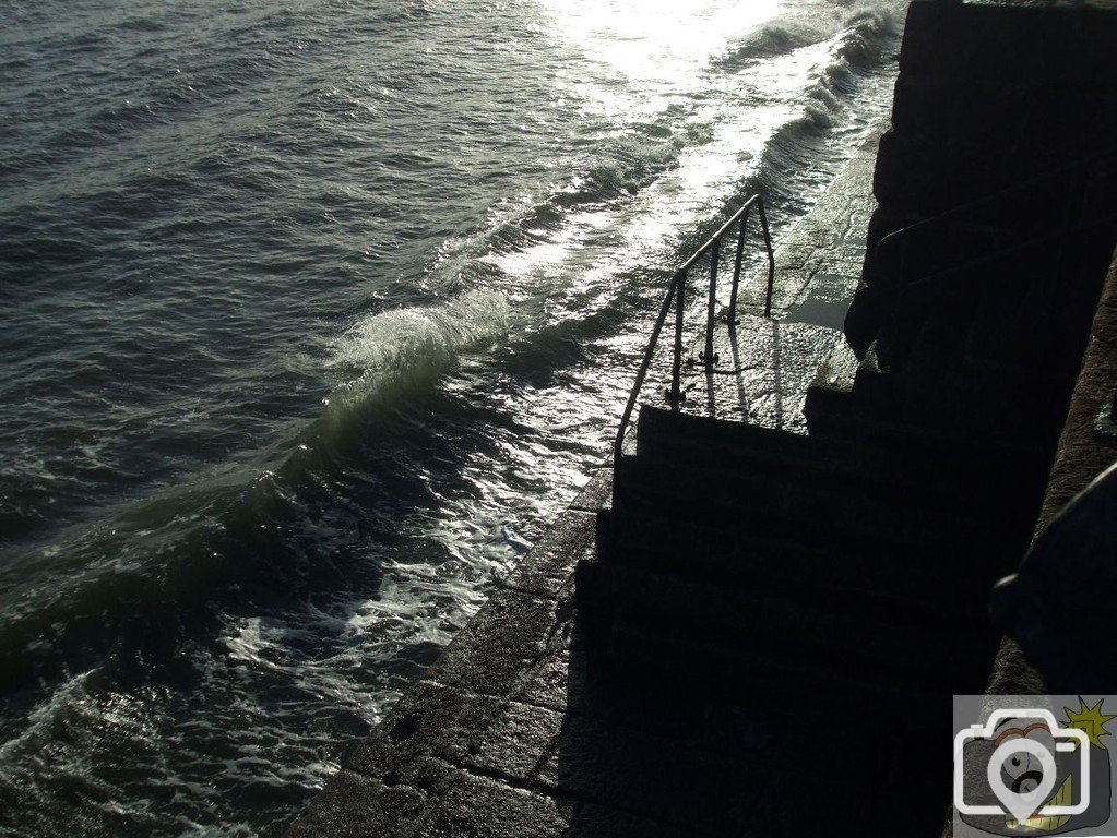Waves lap the parapet below the Prom - 22/01/10