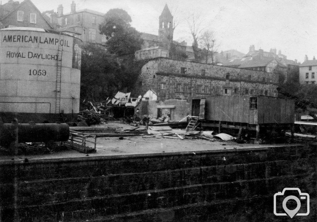 Wharf side demolition 1932