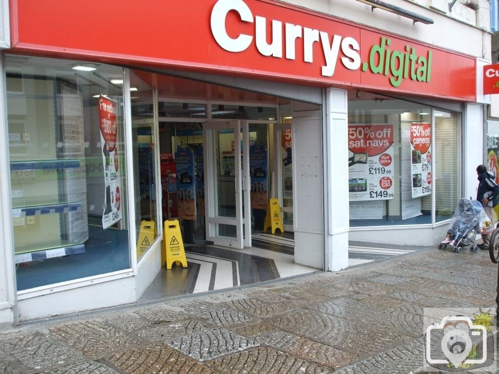 What's up with Currys?