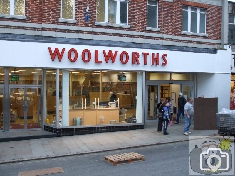 Woolworth closed