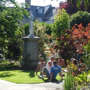 Still more young folk in Morrab Gdns - 22May10