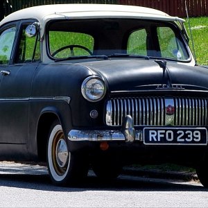 Ford Consul 02