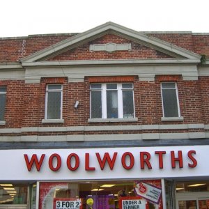 Woolworths goes into Administration