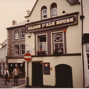 Globe and Ale House