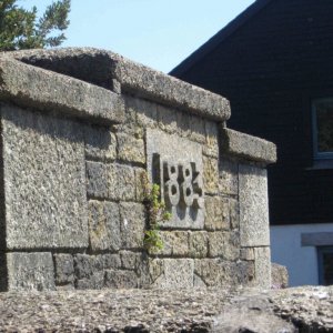 1883