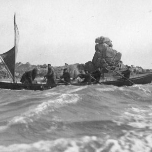 Rescue at Sea — SS Minnehaha, April 1910.jpg