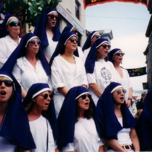 Singing nuns mazey day 1994