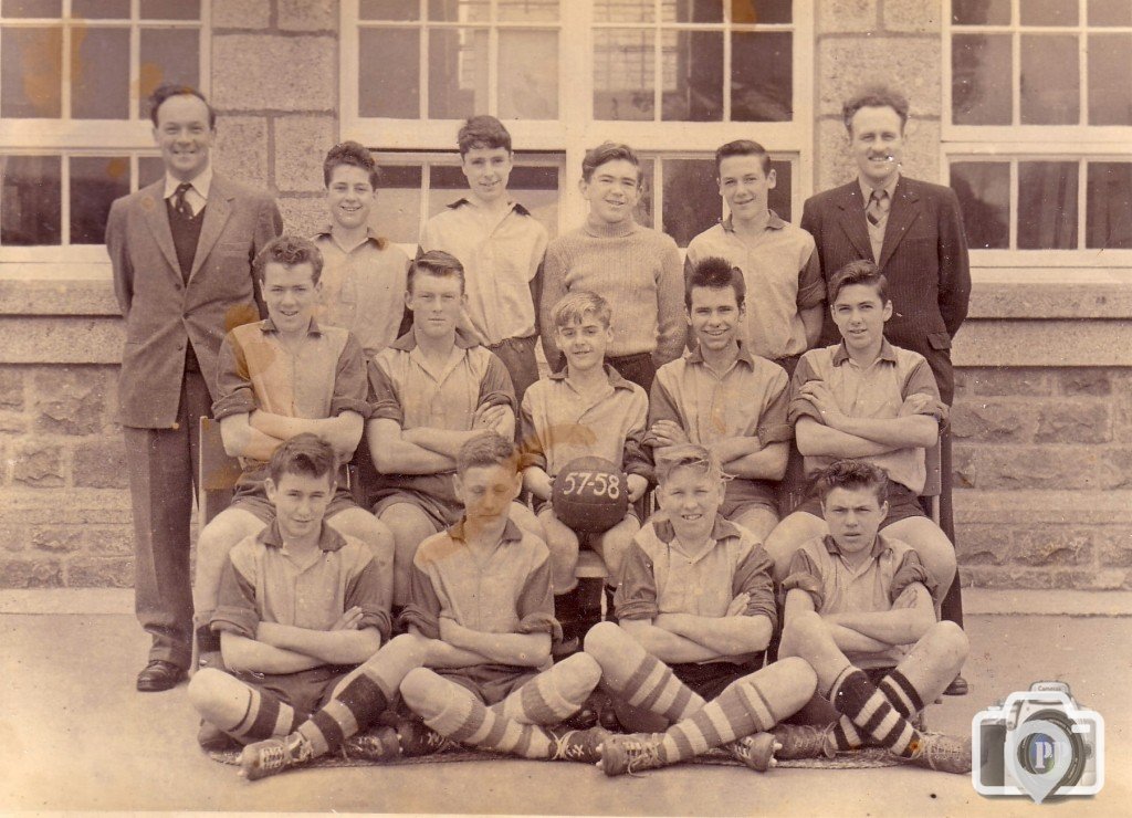 1957 58 football team