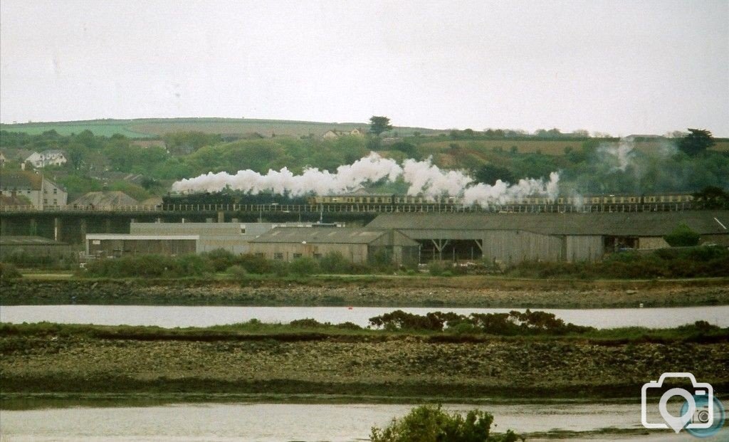 5041/5029 at Hayle