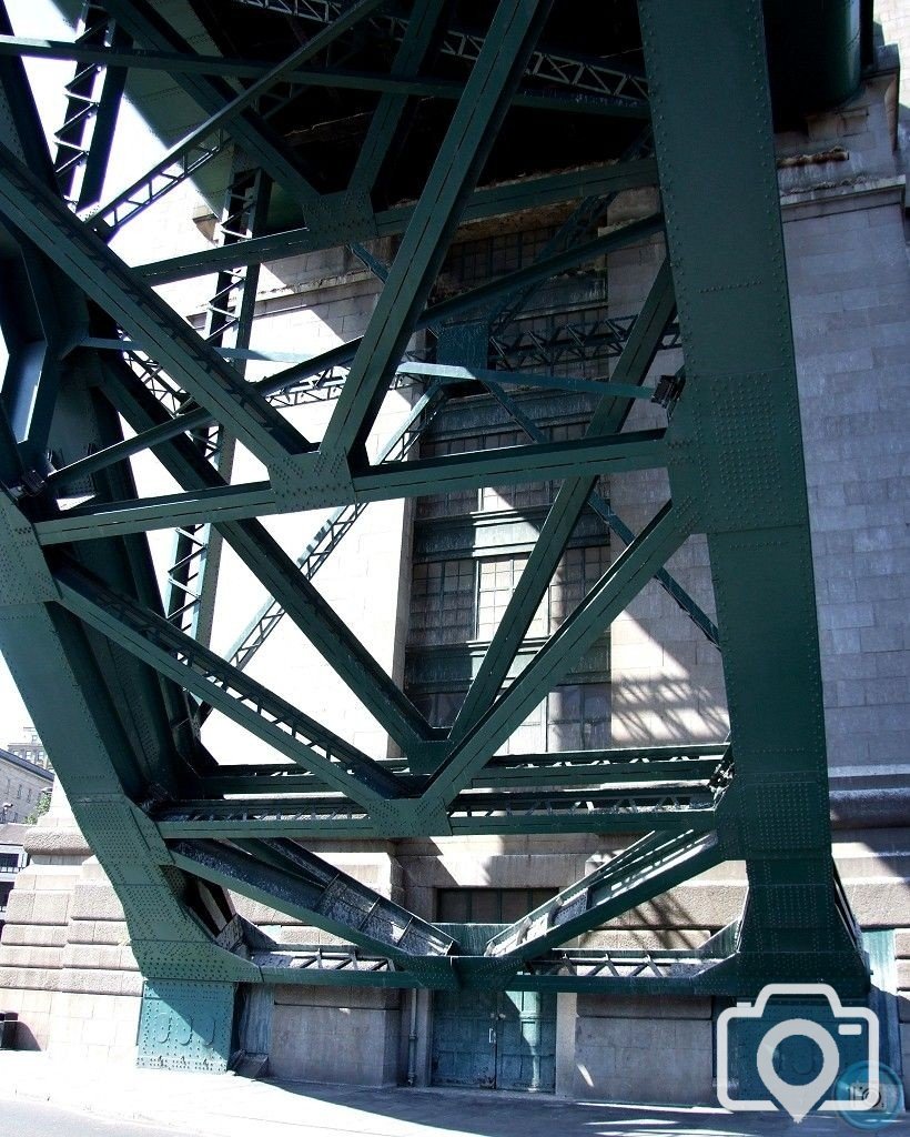 Bridge over the Tyne - 4