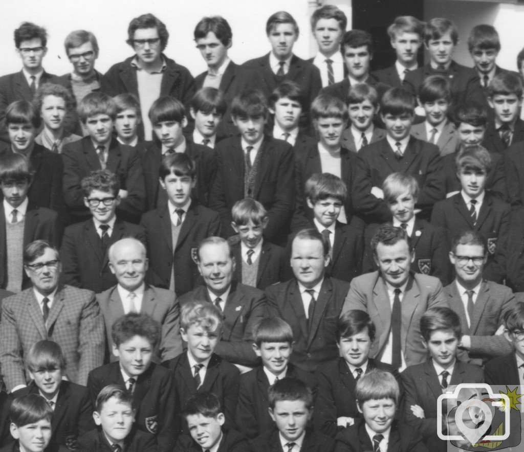 HDGS Whole school Photo 1968