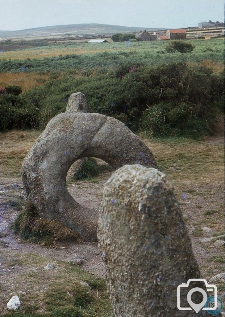 Men an Tol