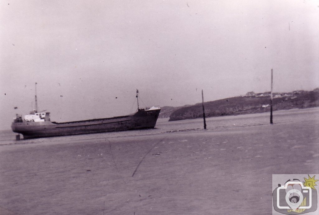 MV Faience