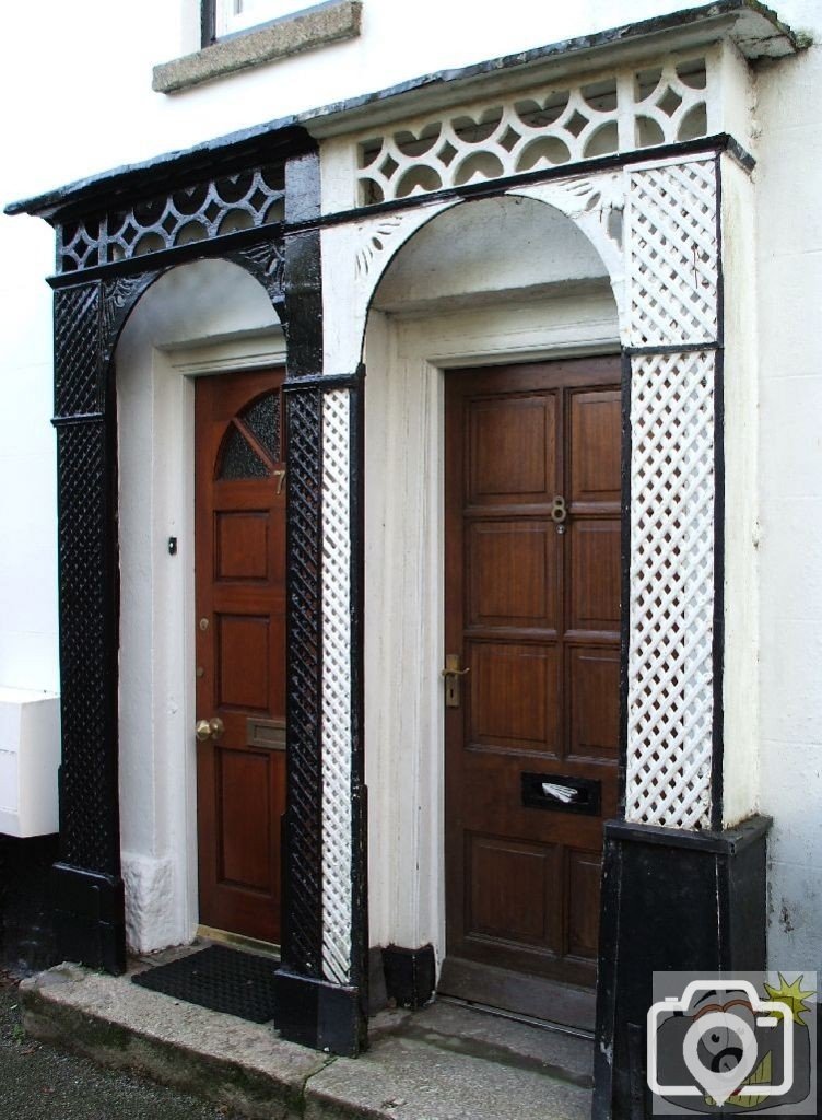 North Parade Regency doorways, 2007