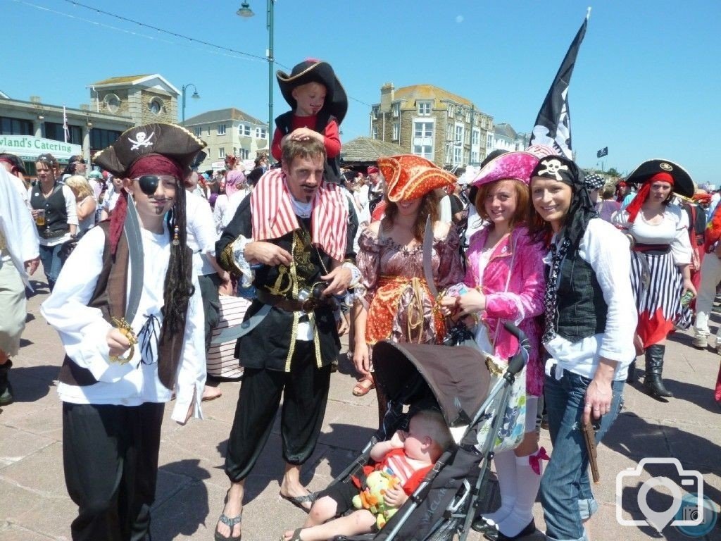 Pirate gathering on the Prom - 26Jun11