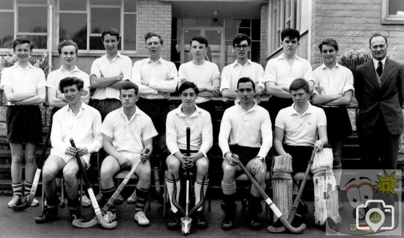 Scavengers  Hockey Team 1962 (B/W)