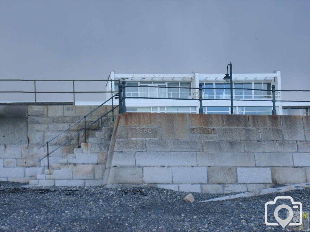 Sea wall at the Western End of the Prom