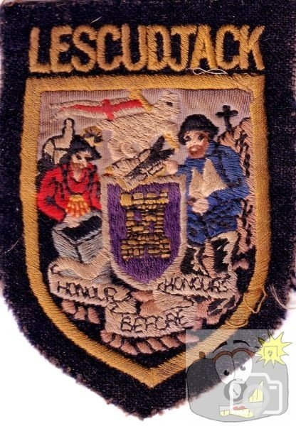 The Lescudjack School badge