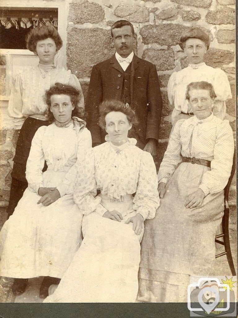 The Pender household 1908