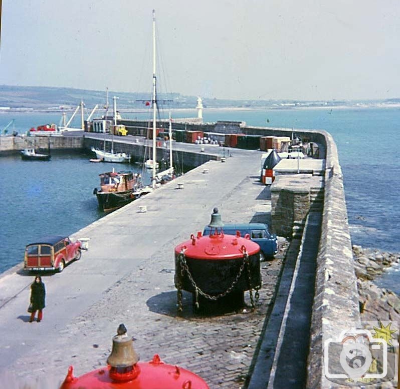 Trinity House buoys in 1977