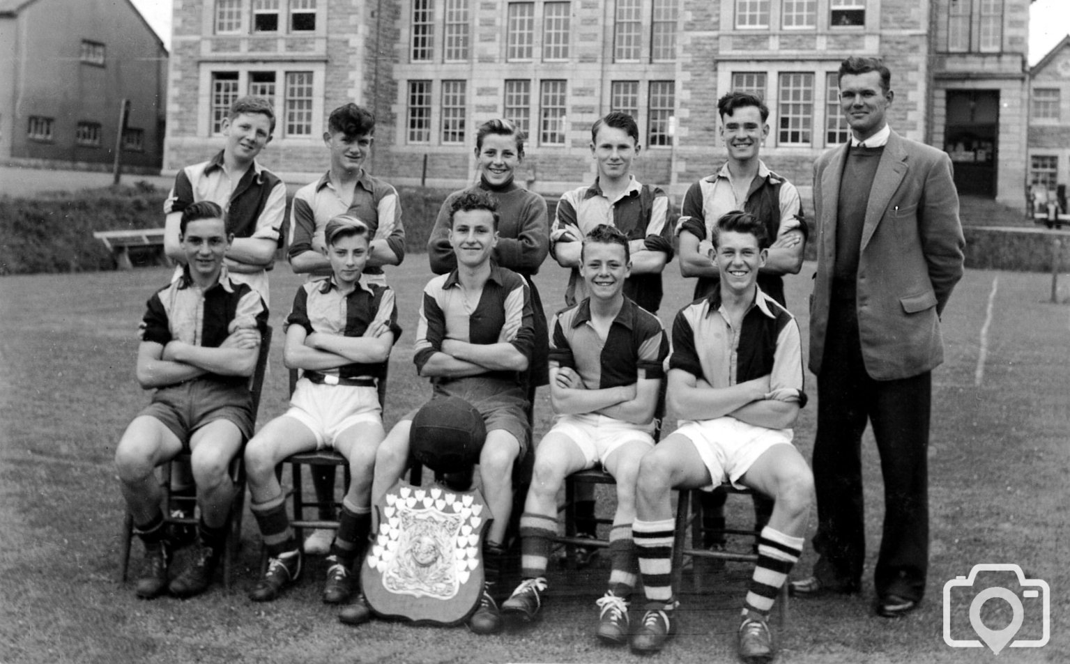 U15 Football Team 1953 (2)
